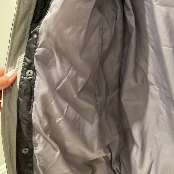GIRLS NORTH FACE PUFFER COAT CHARCOAL GREY. SZ LARGE 14-16 or ladies petite xs - Picture 7 of 11